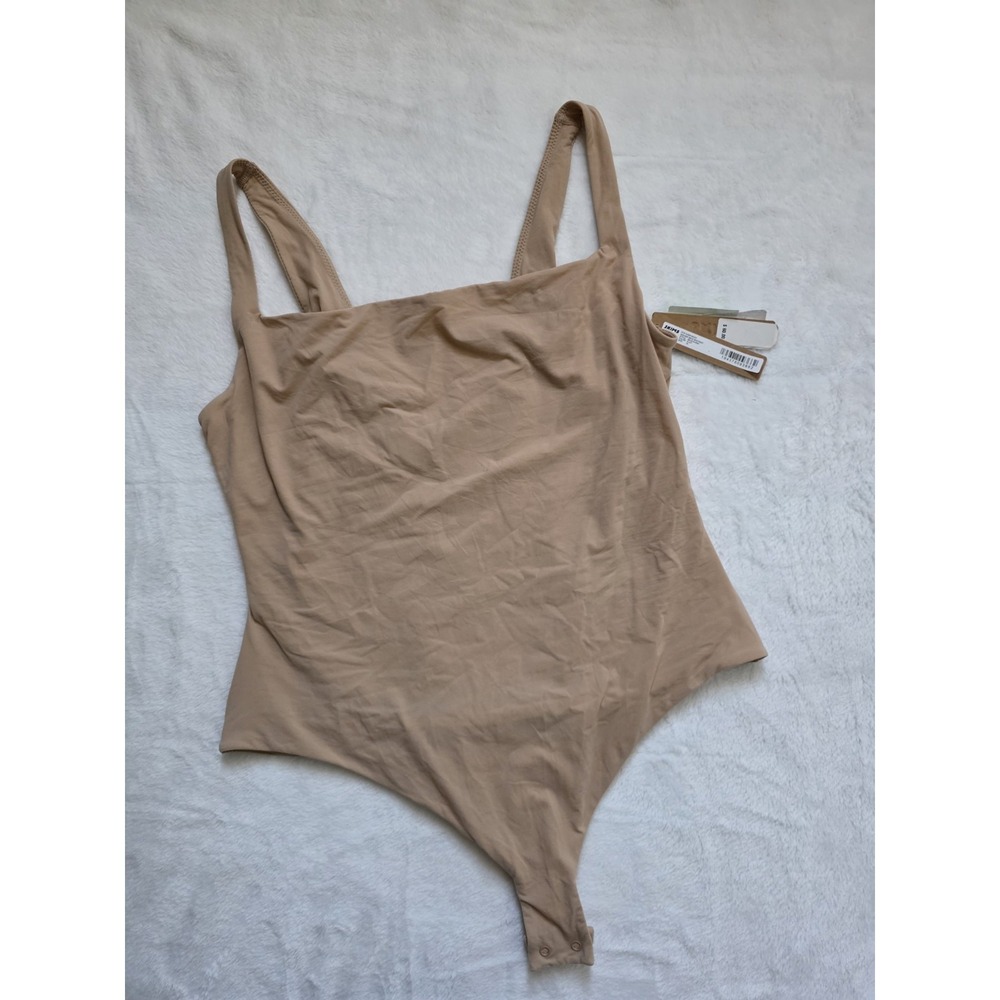 SKIMS Fits Everybody Square Neck Thong Bodysuit in Clay Womens XL NWT $60